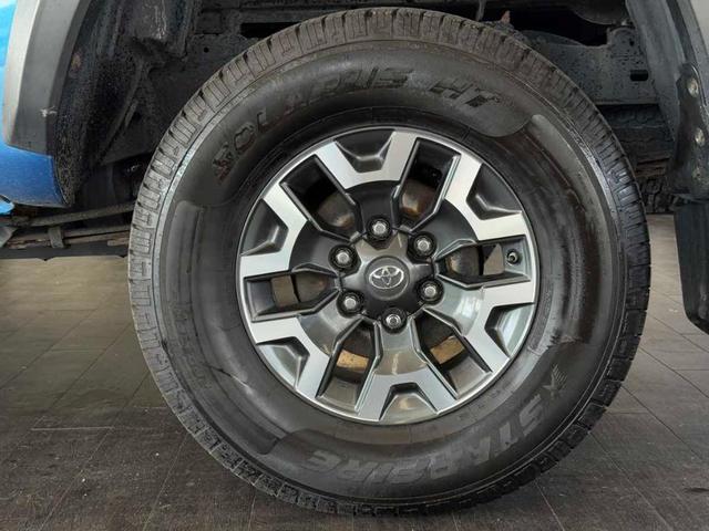Photo of 2017 Blazing Blue Pearl Toyota Tacoma