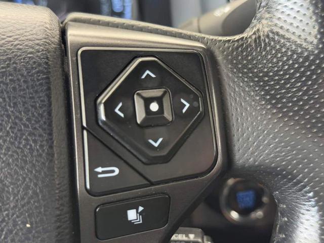 Photo of 2017 Blazing Blue Pearl Toyota Tacoma