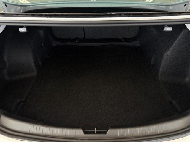 Photo of 2025 Summit White Chevrolet Malibu