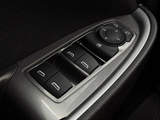 Photo of 2025 Summit White Chevrolet Malibu