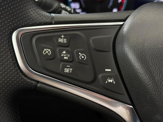 Photo of 2025 Summit White Chevrolet Malibu