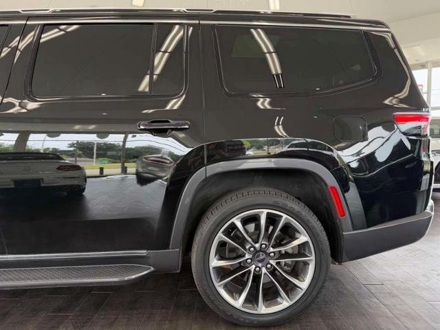 Photo of 2022 Diamond Black Jeep Wagoneer
