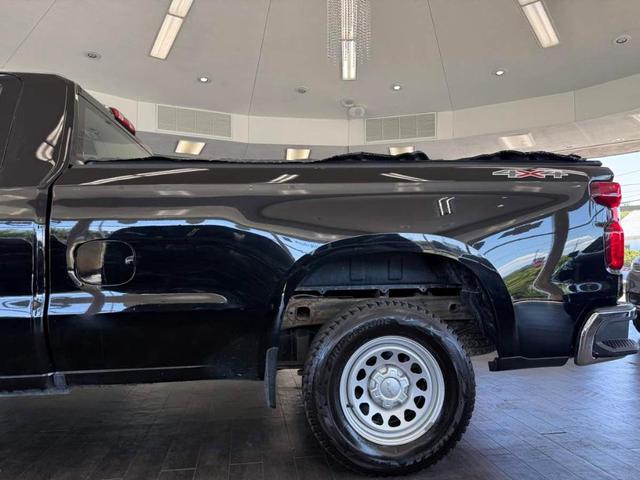 Photo of 2019 Black Chevrolet Silverado 1500