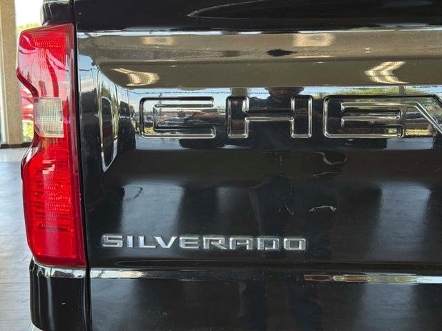 Photo of 2019 Black Chevrolet Silverado 1500
