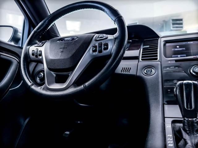Photo of 2014 Tuxedo Black Metallic Ford Taurus