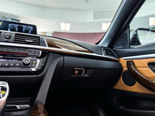 Photo of 2019 Mineral White Metallic BMW 430
