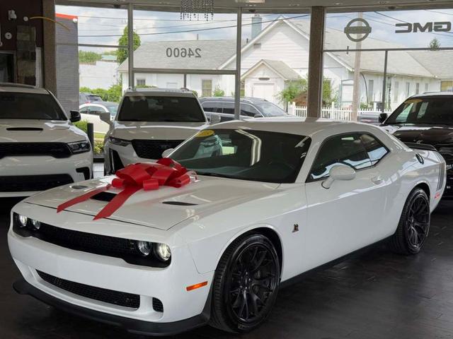 Photo of 2018 White Knuckle Clearcoat Dodge Challenger