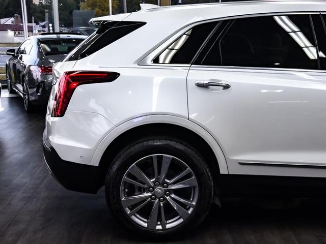 Photo of 2024 Crystal White Tri-Coat Cadillac XT5