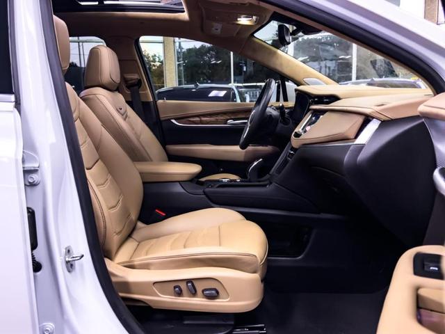 Photo of 2024 Crystal White Tri-Coat Cadillac XT5