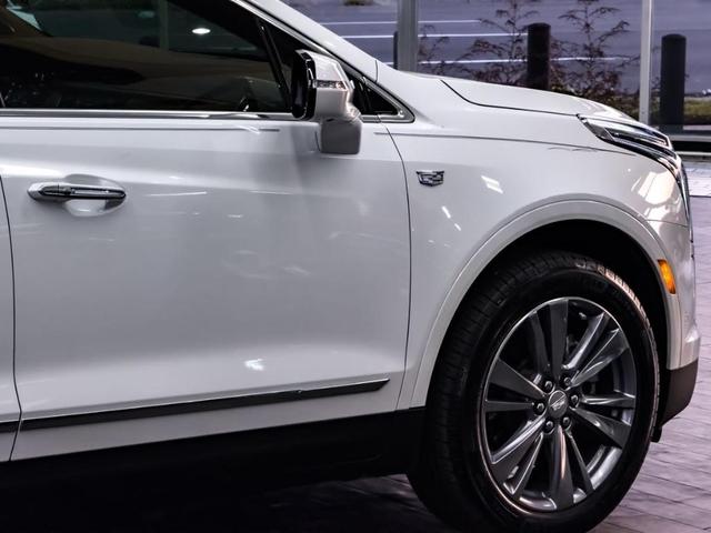 Photo of 2024 Crystal White Tri-Coat Cadillac XT5