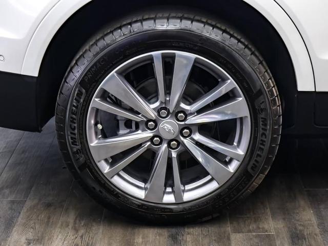 Photo of 2024 Crystal White Tri-Coat Cadillac XT5