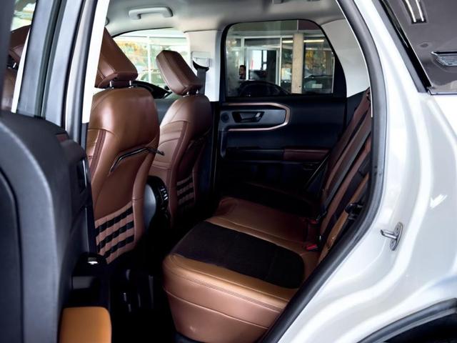 Photo of 2023 Oxford White Ford Bronco Sport