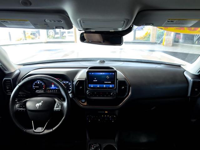 Photo of 2023 Oxford White Ford Bronco Sport