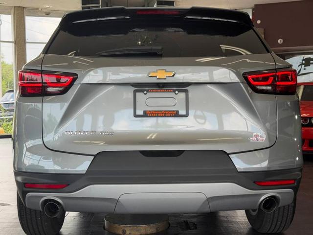 Photo of 2025 Sterling Gray Metallic Chevrolet Blazer