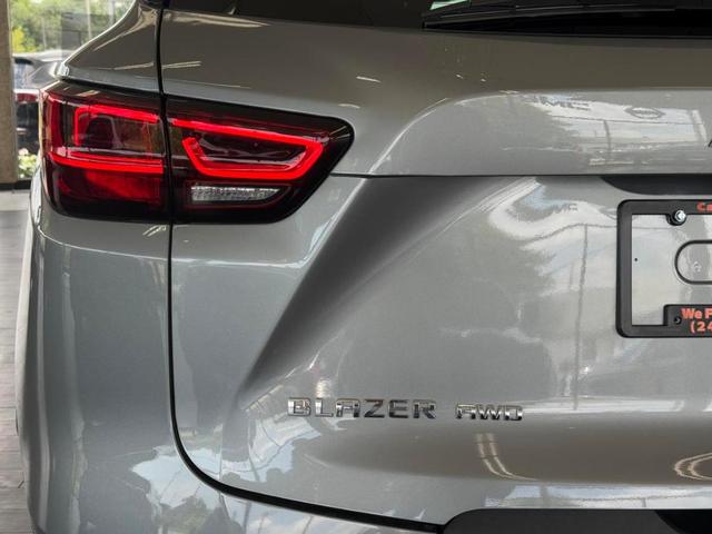Photo of 2025 Sterling Gray Metallic Chevrolet Blazer