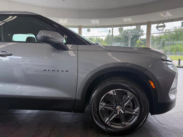Photo of 2025 Sterling Gray Metallic Chevrolet Blazer