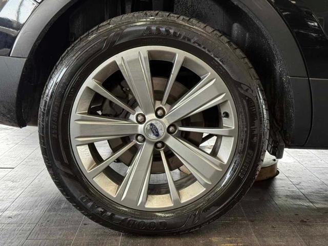 Photo of 2018 Shadow Black Ford Explorer