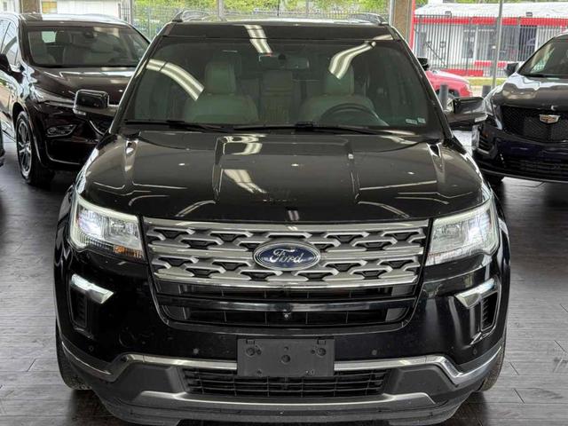 Photo of 2018 Shadow Black Ford Explorer
