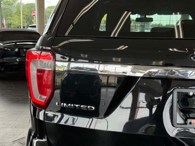 Photo of 2018 Shadow Black Ford Explorer