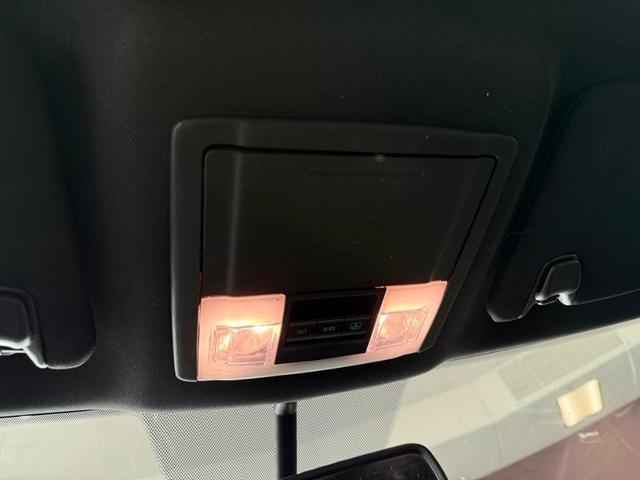 Photo of 2018 Shadow Black Ford Explorer