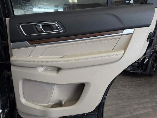 Photo of 2018 Shadow Black Ford Explorer