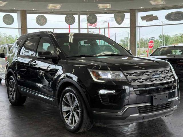 Photo of 2018 Shadow Black Ford Explorer