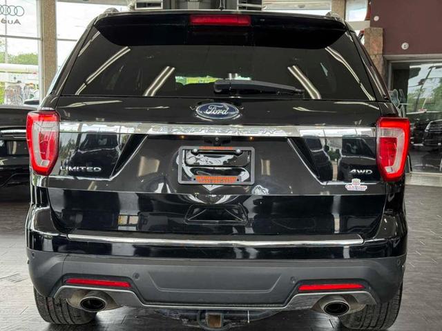 Photo of 2018 Shadow Black Ford Explorer