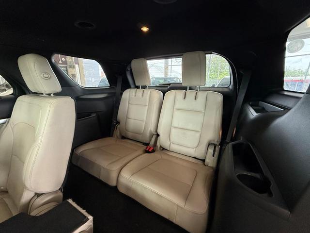 Photo of 2018 Shadow Black Ford Explorer