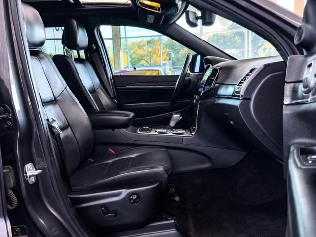 Photo of 2019 Granite Crystal Clearcoat Metallic Jeep Grand Cherokee