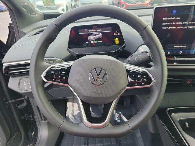 Photo of 2025 Deep Black Pearl Effect Volkswagen ID.4