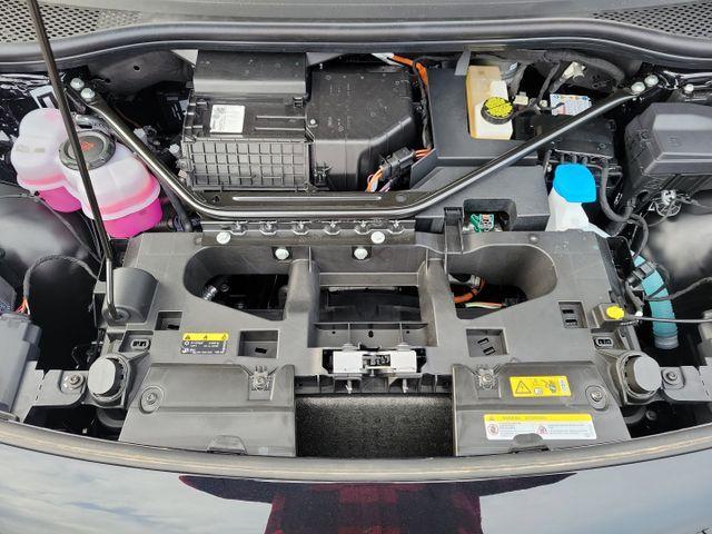 Photo of 2025 Deep Black Pearl Effect Volkswagen ID.4