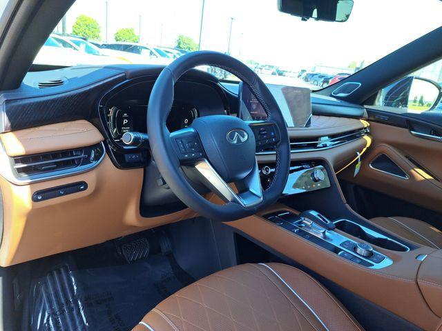 Photo of 2025 Mjst Whte INFINITI QX60