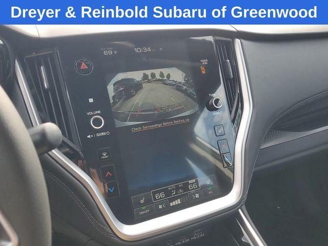 Photo of 2025 White Pearl Subaru Legacy