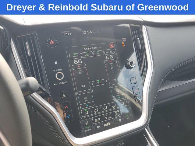 Photo of 2025 White Pearl Subaru Legacy
