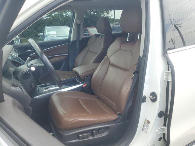 Photo of 2017 White Acura MDX