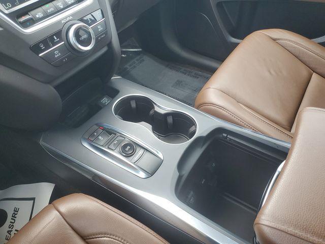 Photo of 2017 White Acura MDX