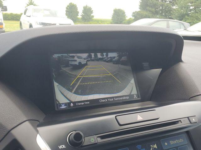Photo of 2017 White Acura MDX