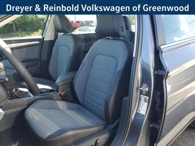 Photo of 2025 Platinum Gray Metallic Volkswagen Jetta