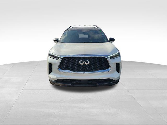 Photo of 2025 Mjst Whte INFINITI QX60