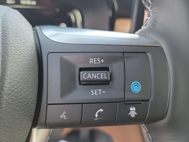 Photo of 2025 Mjst Whte INFINITI QX60