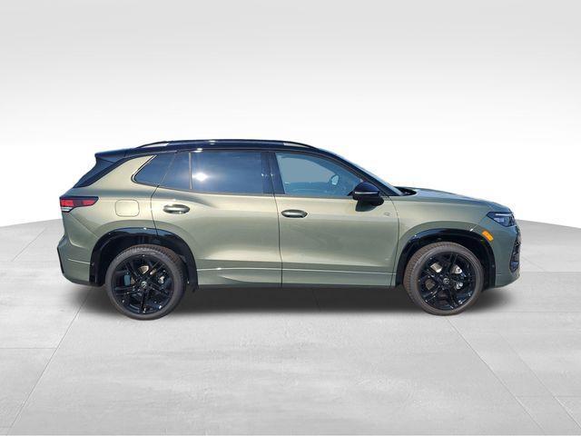 Photo of 2025 Avocado Green W/Black Roof Volkswagen Tiguan