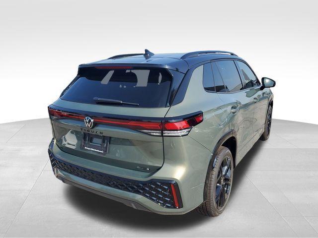 Photo of 2025 Avocado Green W/Black Roof Volkswagen Tiguan