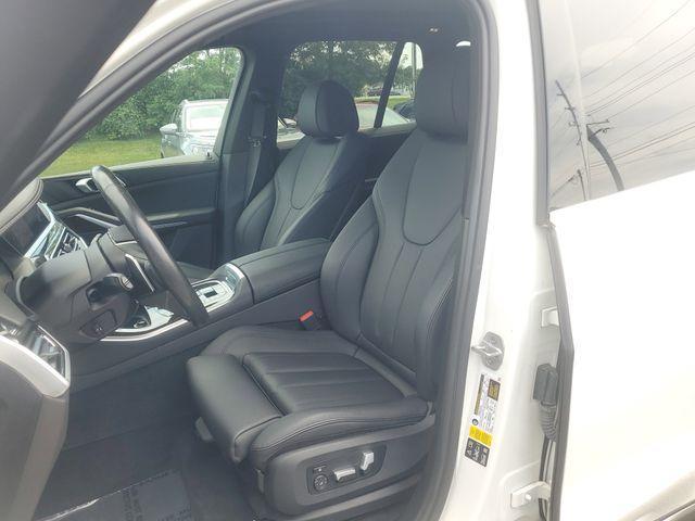 Photo of 2021 Alpine White BMW X5