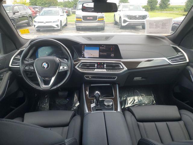 Photo of 2021 Alpine White BMW X5