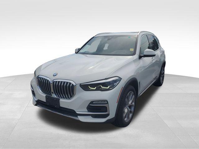 Photo of 2021 Alpine White BMW X5