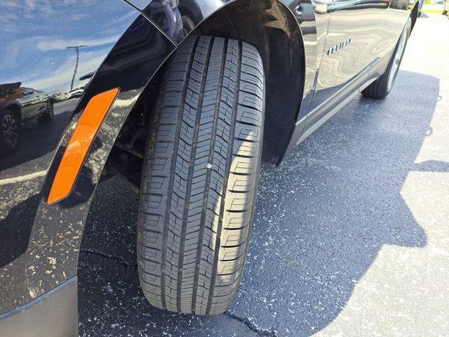 Photo of 2024 Black Metallic Chevrolet Equinox