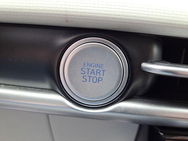 Photo of 2025 White Pearl Hyundai TUCSON