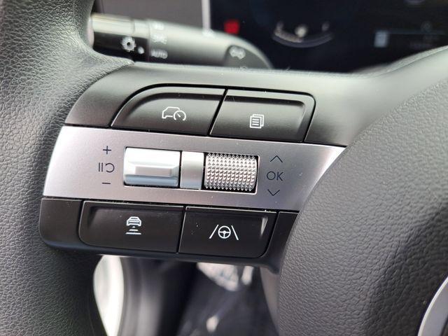 Photo of 2025 White Pearl Hyundai TUCSON