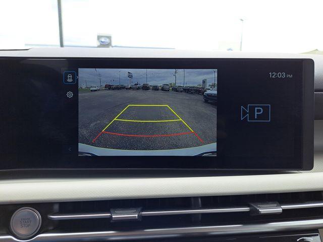 Photo of 2025 White Pearl Hyundai TUCSON