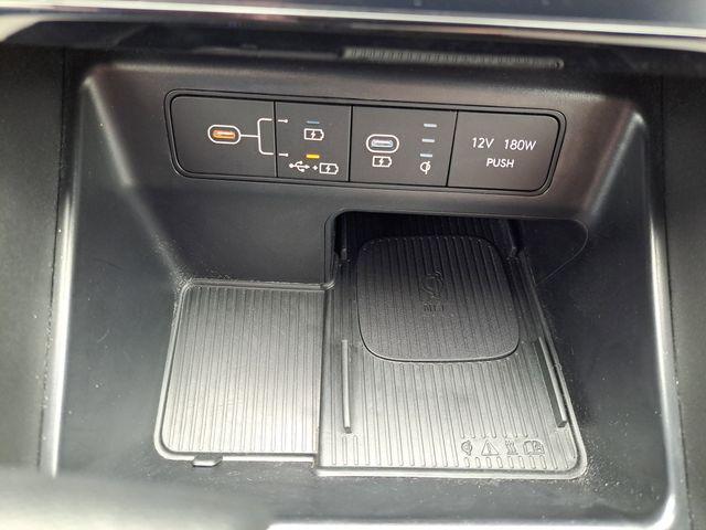 Photo of 2025 White Pearl Hyundai TUCSON